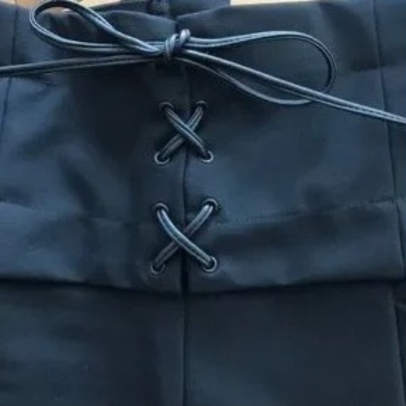 Zara Trafaluc Collection Black High Waisted Shorts - Size Medium - Picture 5 of 5